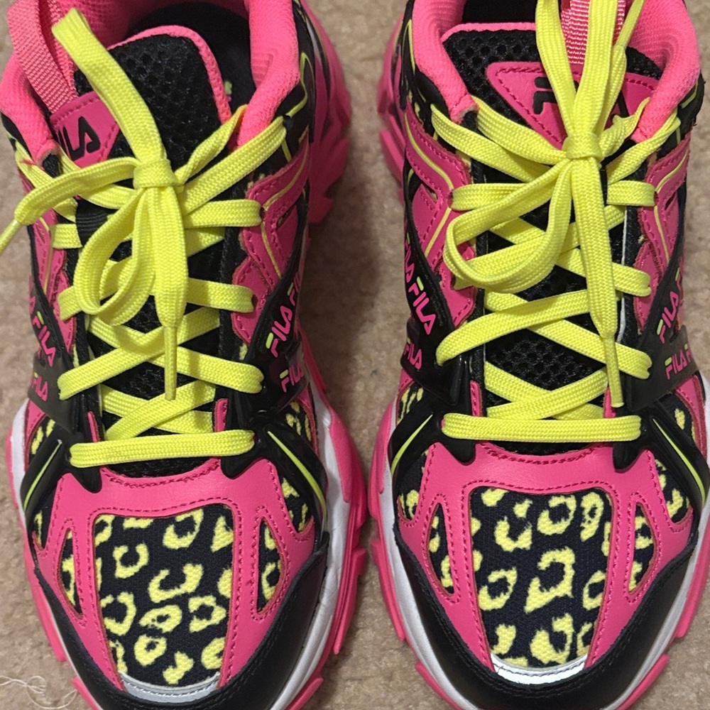 Women’s Fila Neon Pink and Yellow Leopard Sneakers size 8 - Picture 2 of 5